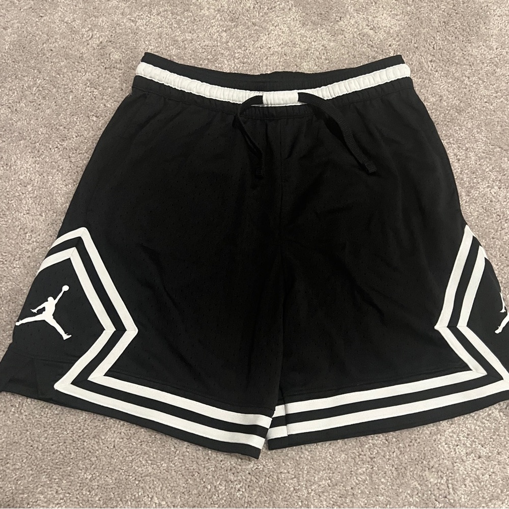 Men’s Jordan, mesh basketball shorts